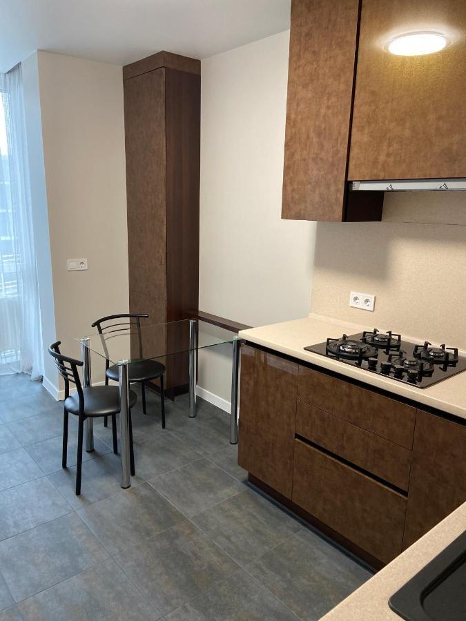 Crystal Apartaments Киев Екстериор снимка